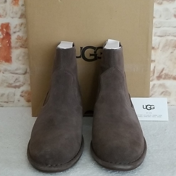 New UGG Bandara Ankle Bootie - Picture 12 of 16